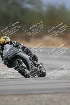 media/Sep-21-2025-Race Pace (Sun) [[98bf33ef95]]/Non Verified/4-Turn 3 (910am)/